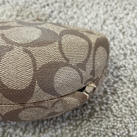 Coach Sunglasses - Picture 4 of 4